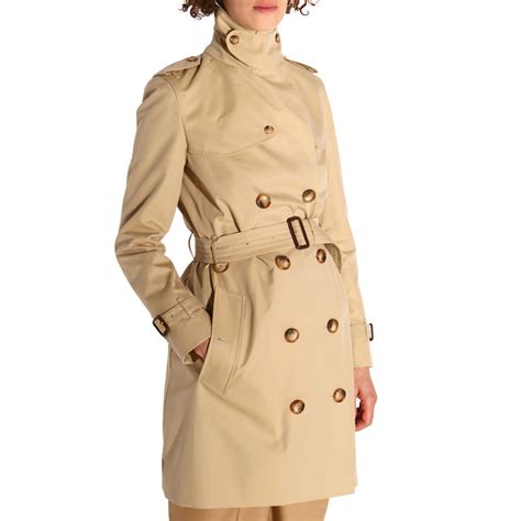 impermeabile burberry donna|Il trench Burberry .